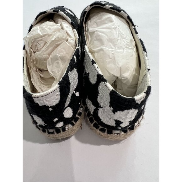 Chanel Espadrilles in Black Paint Splatter - Picture 4 of 8